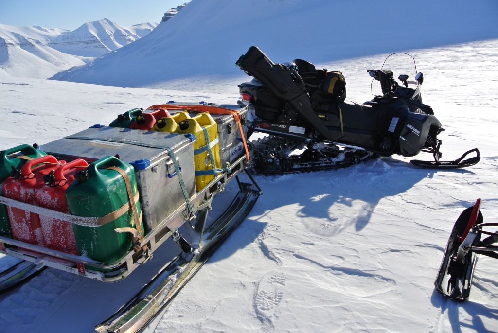 Snowmobile tour in Svalbard